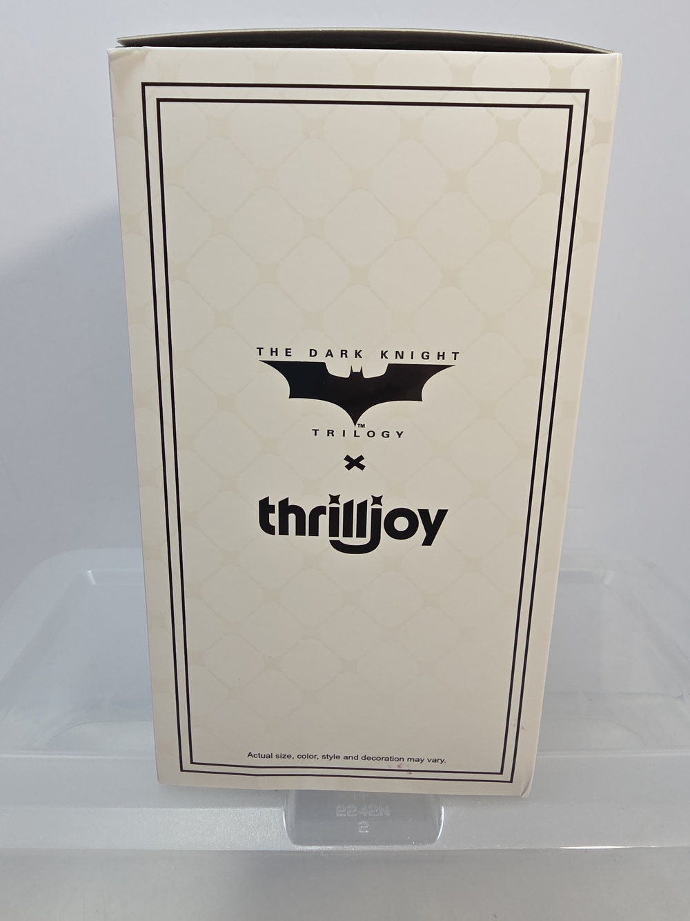 Thrilljoy Pix!  Batman Common/ Hero The Dark Knight Trilogy LE 9999 Pieces (CU) - Picture 6 of 7